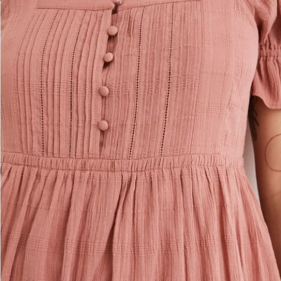 Elegant Pink Puff Sleeve Dress - Picture 2 of 2